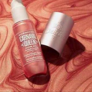 Carnival Queen Glo Oil